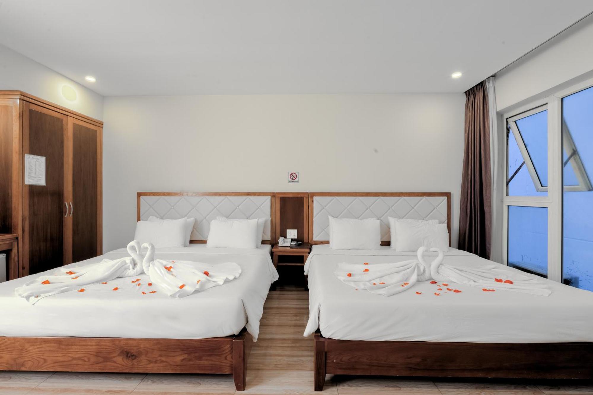 Dana Sailing Hotel Дананг Екстериор снимка