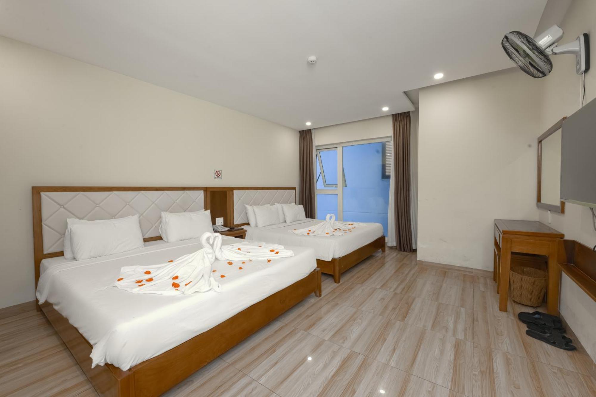 Dana Sailing Hotel Дананг Екстериор снимка