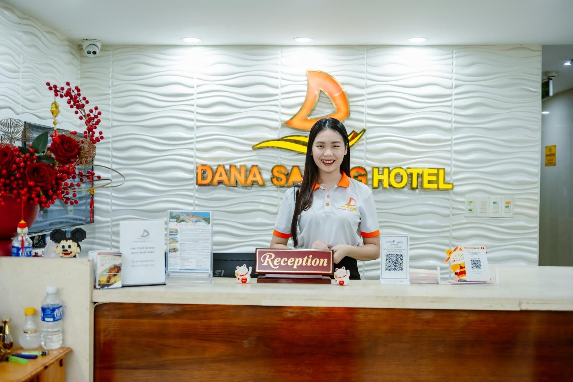 Dana Sailing Hotel Дананг Екстериор снимка
